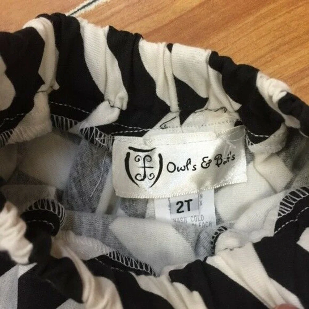 Owl's & Bat's Girls Skirt Size‎ 2T Chevron Twirly Black Off White NEW